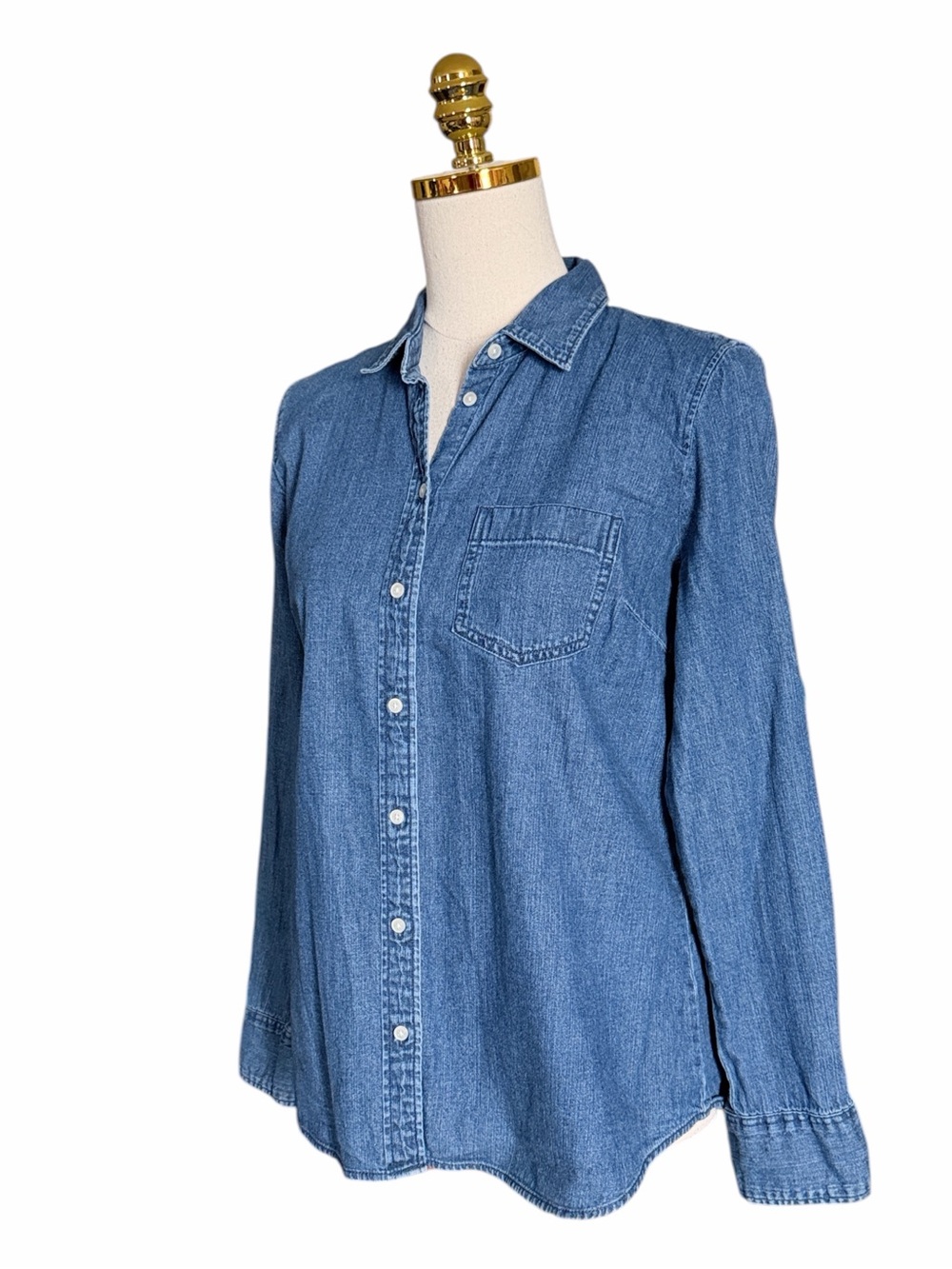 J. Crew Classic Blue Medium Wash Cotton Denim Button-Down Shirt Women’s M - Picture 4 of 9